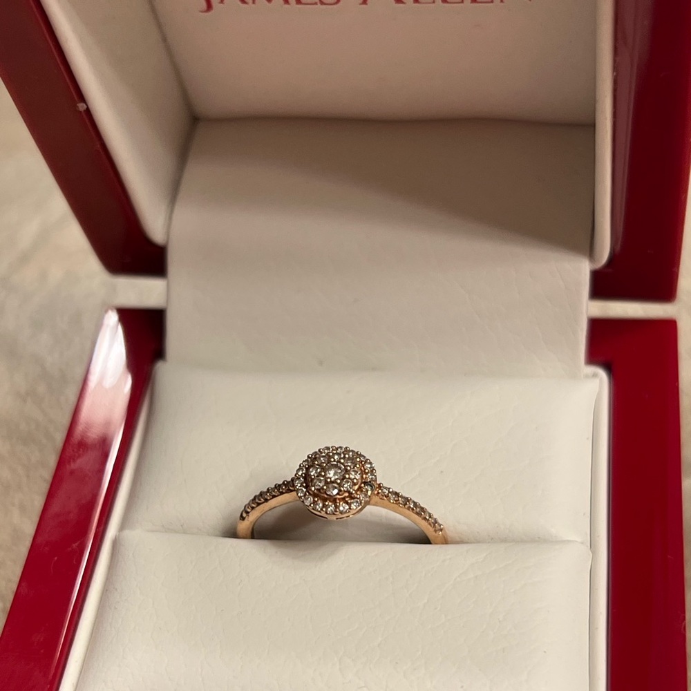 Gold Halo Diamond Ring with Elegant Band - Picture 3 of 4